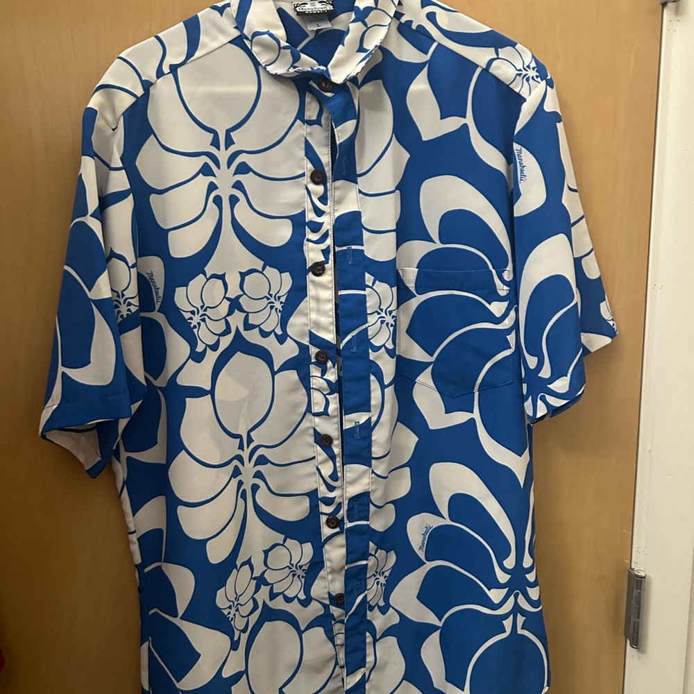 Manuhealii Blue and White Floral Casual Shirt
